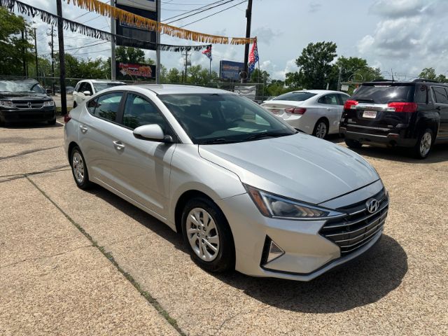 2019 Hyundai Elantra SE 6AT