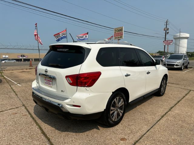 2018 Nissan Pathfinder SV