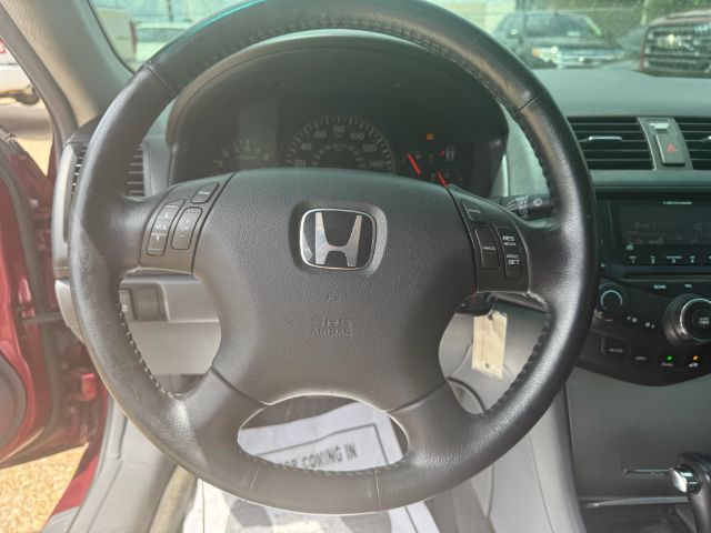 2005 Honda Accord EX V-6 Sedan AT with