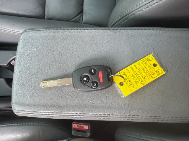 2005 Honda Accord EX V-6 Sedan AT with