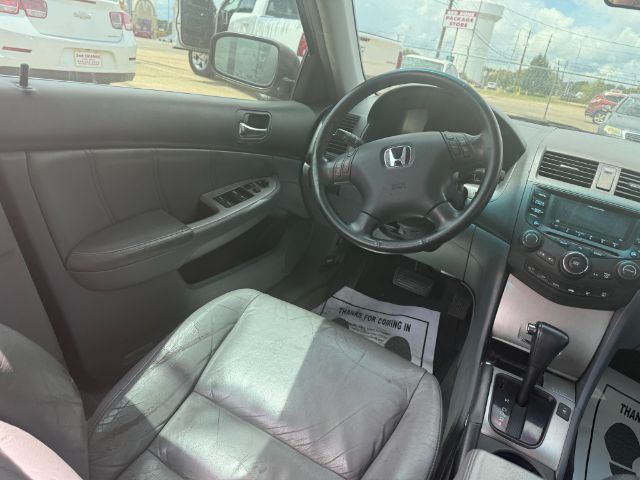 2005 Honda Accord EX V-6 Sedan AT with