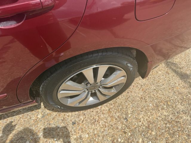 2005 Honda Accord EX V-6 Sedan AT with
