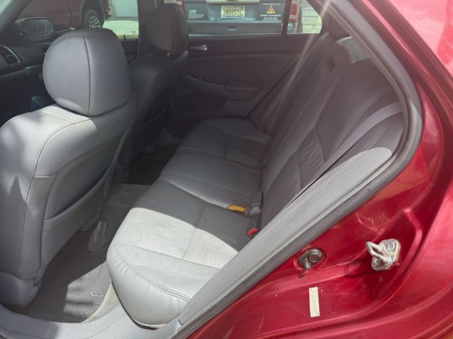 2005 Honda Accord EX V-6 Sedan AT with