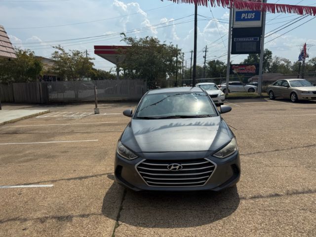 2017 Hyundai Elantra SE 6AT