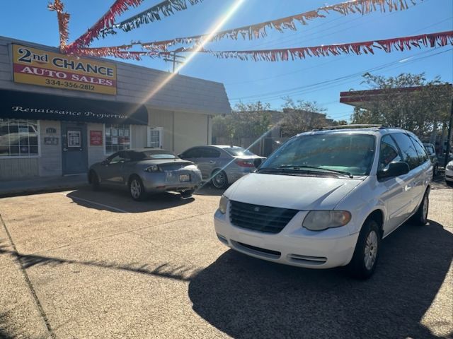 2006 Chrysler Town & Country LX
