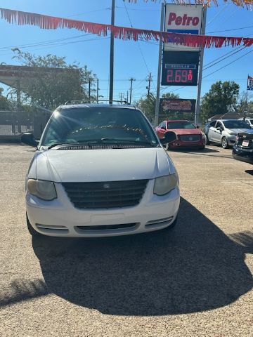 2006 Chrysler Town & Country LX