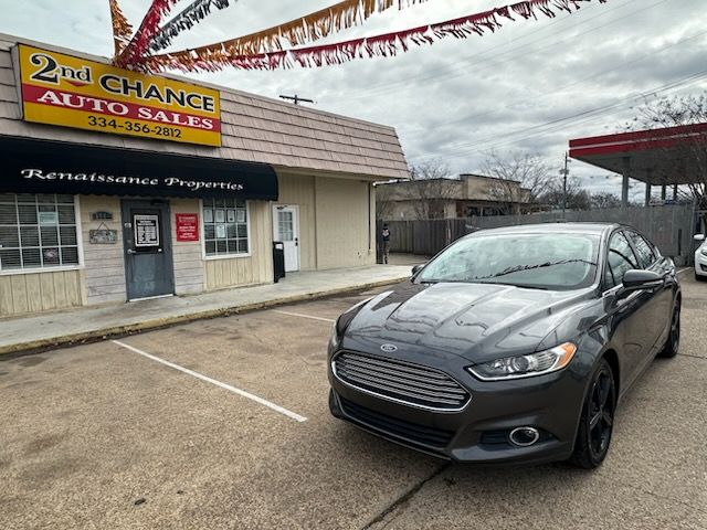 2016 Ford Fusion SE's photo