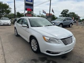 2014 Chrysler 200 Limited