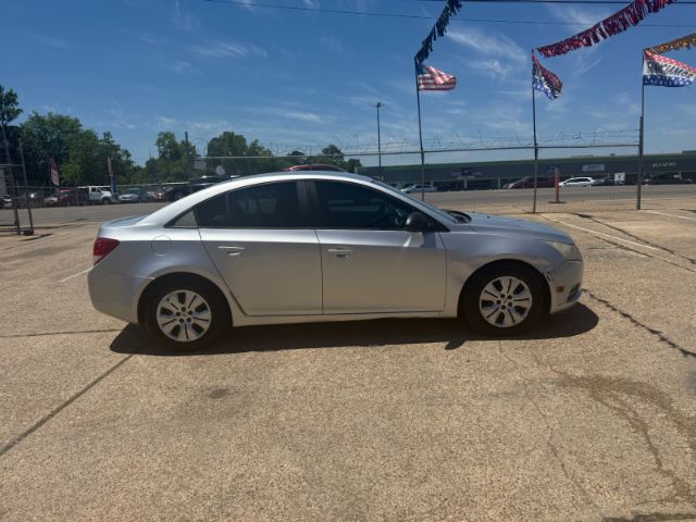 2013 Chevrolet Cruze LS Auto