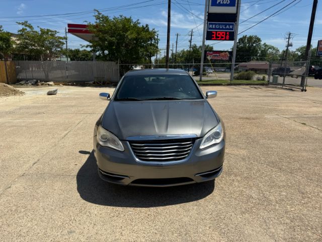 2013 Chrysler 200 Limited
