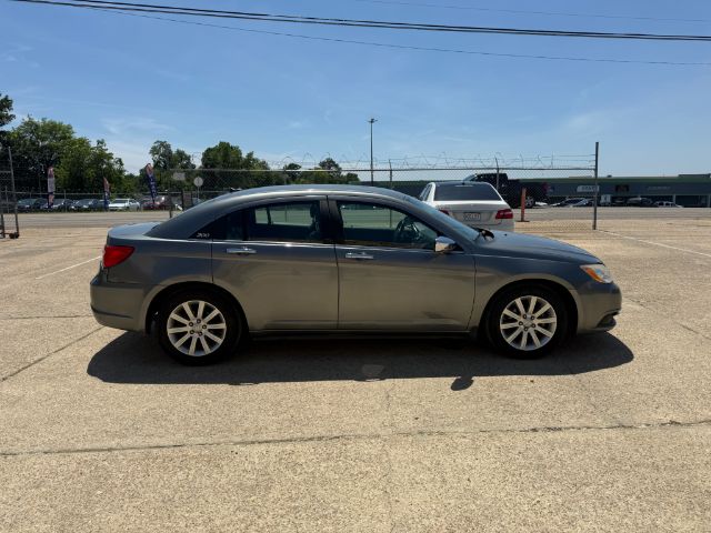2013 Chrysler 200 Limited