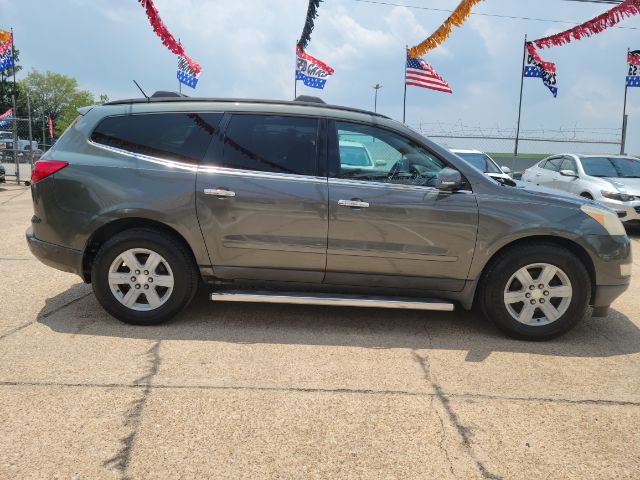 2011 Chevrolet Traverse 2LT
