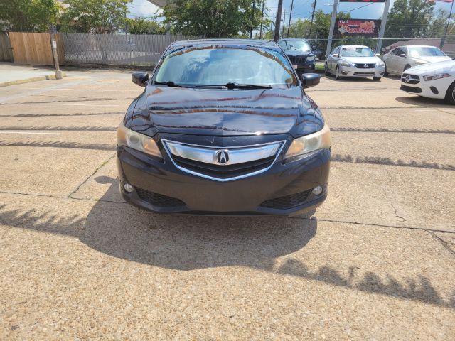 2013 Acura ILX 5-Spd AT w/ Technolo