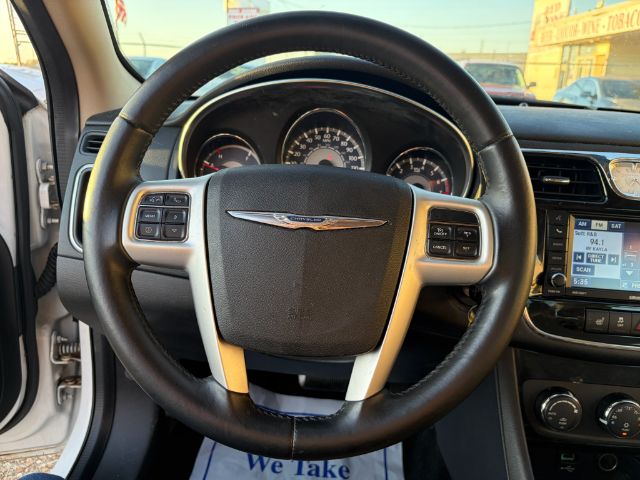 2014 Chrysler 200 Limited