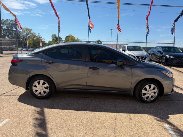 2021 Nissan Versa S Xtronic CVT